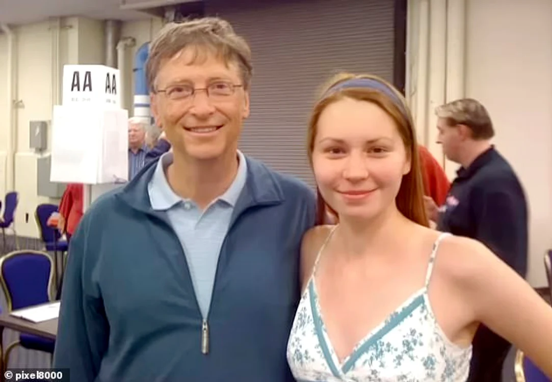 Bill Gates, alături de Mila Antonova FOTO Daily Mail