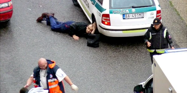 Polițistul a omorât trei oameni