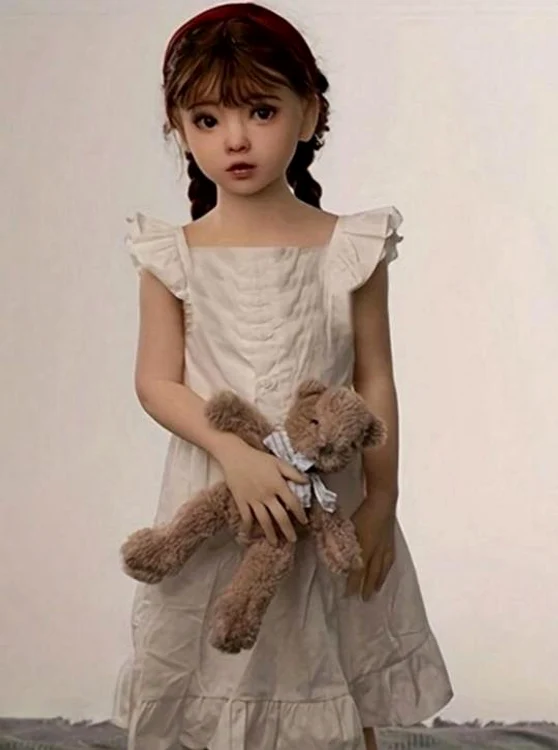 Păpușa sexuală de pe Shein. FOTO: Facebook