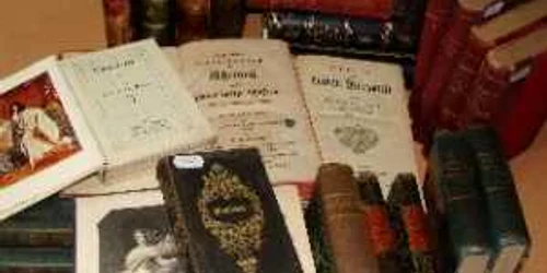 Bacău: Donație de 500 de volume din secolul XIX la Bibliotecă