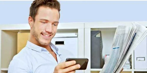 Românii preferă telefonul pentru a verifica poşta electronică, indiferent dacă este vorba de mesaje personale sau legate de serviciu