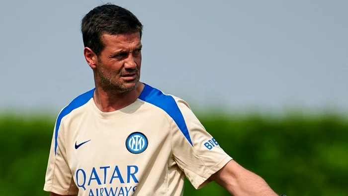 Cristi Chivu l-a sunat personal să vină la Inter, dar a primit un refuz. Primul antrenament, cu doar 6 jucători
