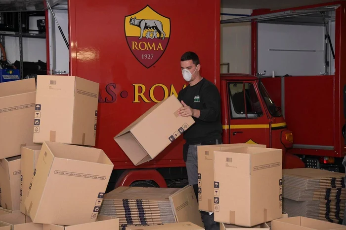 
    AS Roma s-a implicat în lupta cu pandemiaFoto: Facebook/ASRoma  