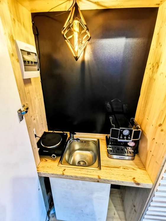 Un spectaculos tiny house care costă 25.000 de euro