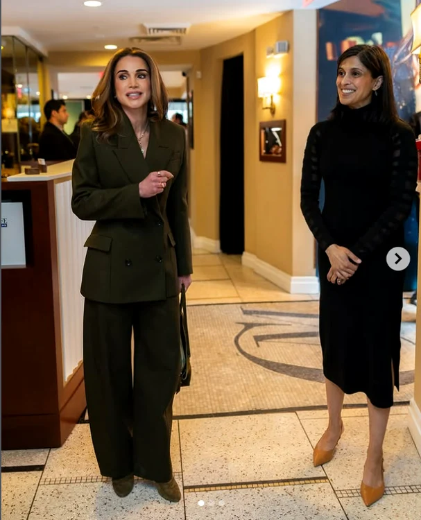 Regina Rania Instagram (2) png