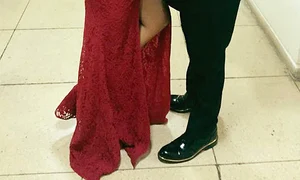 Delia a îmbrăcat o rochie roşie ca focul la concertul lui Horia jpeg