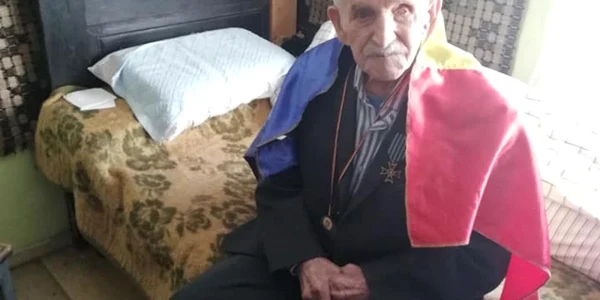 Aurel Antonie cel mai vârstnic veteran al României din Horezu - Vâlcea s-a stins din viaţă la 106 ani Foto Ana Maria Cîrstea