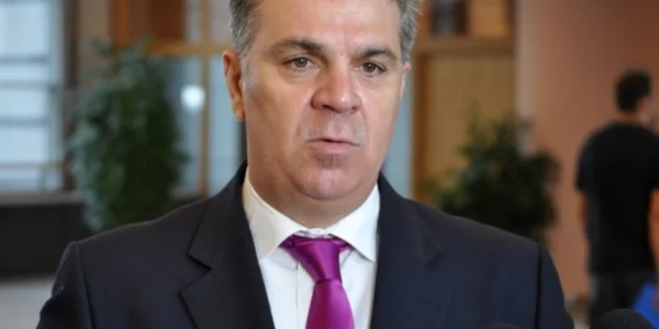 zgonea