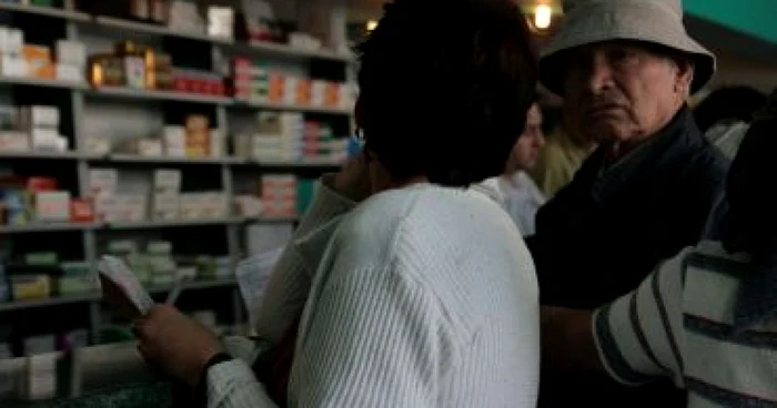 Târgu-Jiu: Cele 72 de farmacii au epuizat plafonul provizoriu într-o oră.