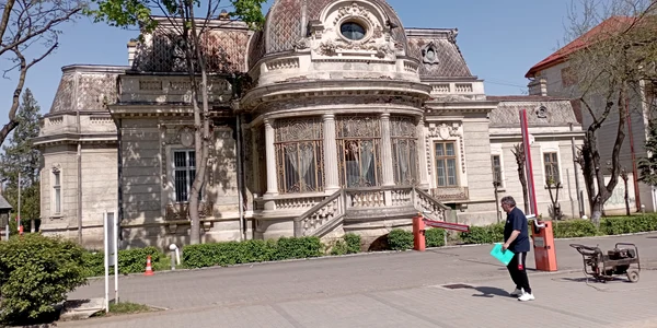 casa pisoski botosani (1) jfif