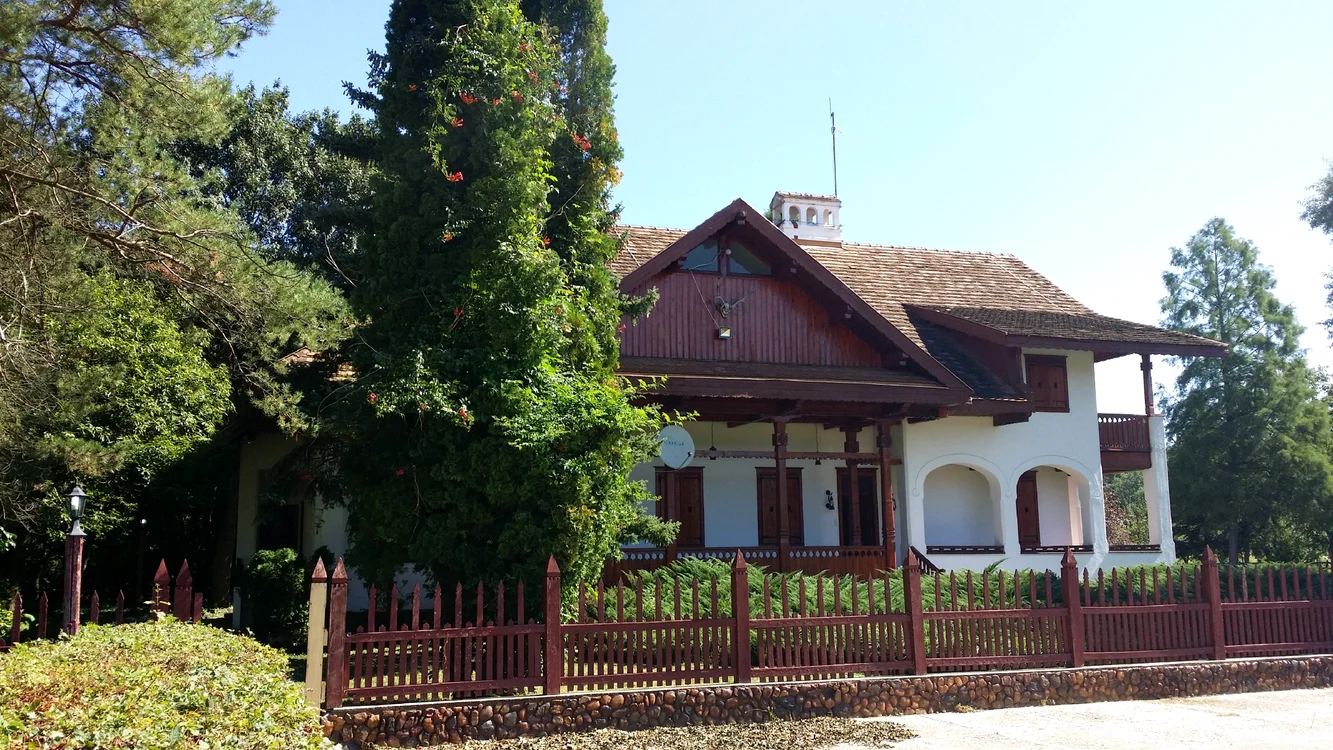 Cabana de vânătoare a lui Ceaușescu FOTO: Centrul de Informare Turistică Dobrosloveni
