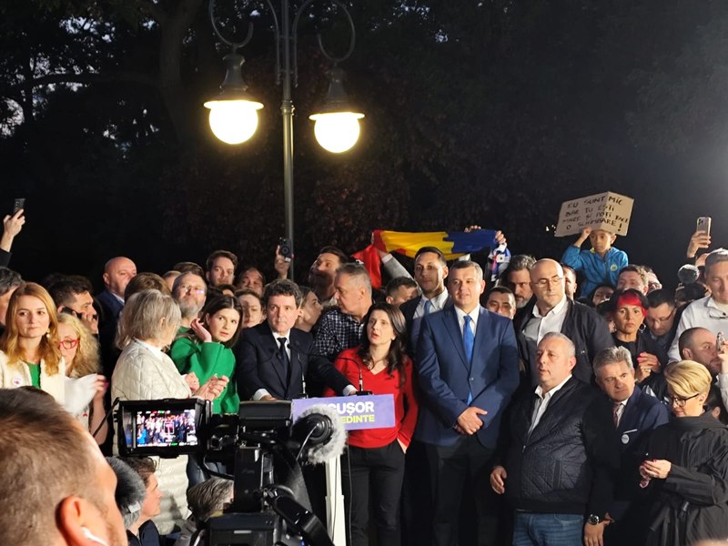 Presa ucraineană: Nicușor Dan câștigă alegerile prezidențiale, într-o confruntare decisivă cu extrema dreaptă