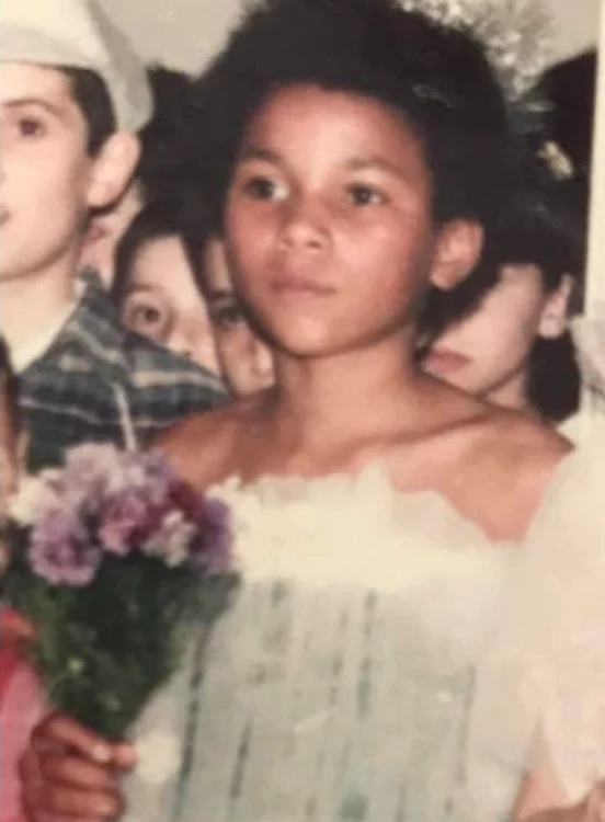 
    Nadine, când era în clasa a IV-aFoto: facebook / Arhivă personală  