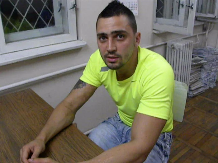 Valentin Jarcă (tricou galben) recunoaşte simplu: „Da, am tras!”. FOTO: ADRIAN OBREJA