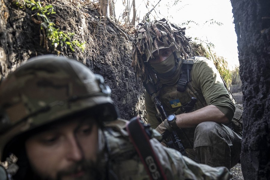 LIVE TEXT | Război în Ucraina. Rusia a lansat cel mai mare atac cu drone kamikaze asupra Kievului de la invazie. Președintele Elveției, în vizită în Ucraina
