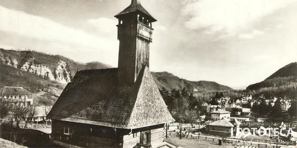 „Bisericuţa călătoare” - „Biserica lui Horea de la Albac” din staţiunea Băile Olăneşti - Vâlcea Foto fototecaortodoxiei ro - credit Al Mendrea