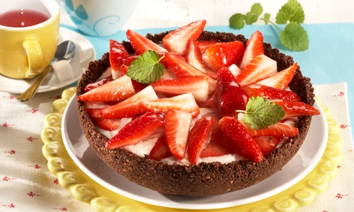 Chocolate with Cream and Strawberries (step by step) jpeg