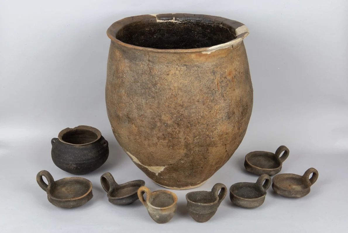 Depunerea de vase din Epoca Bronzului de la Marca, județul Sălaj (foto: Muzeul Județean de Istorie și Artă Zalău)