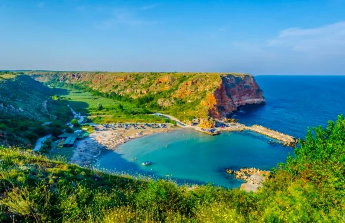 Bolata Beach Bulgaria - plaja FOTO Shutterstock