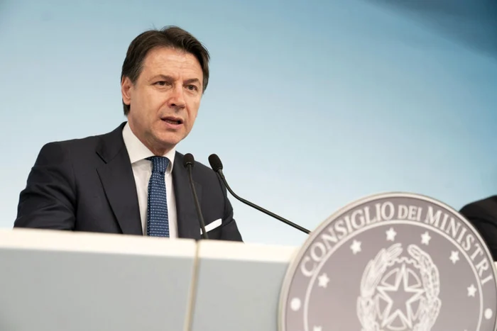 Premierul italian Giuseppe Conte ar putea semna noile măsuri luni seară FOTO EPA-EFE