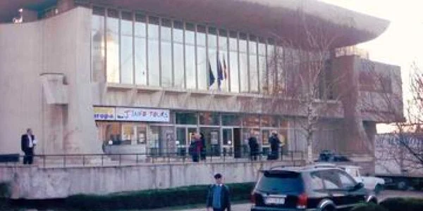 Ploieşt:Corina Chiriac cântă de Ziua Internaţională de educaţiei