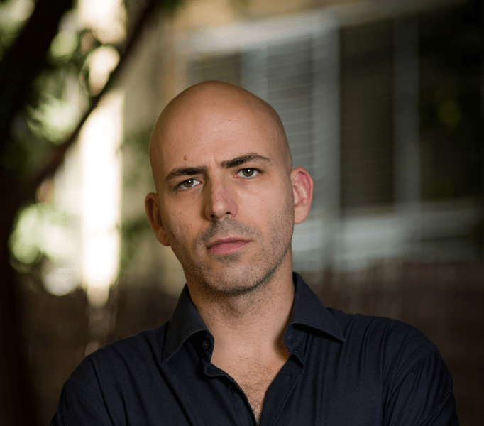 Yaniv Iczkovits, scriitor: „În cazul Ucrainei, lumea occidentală stă cu mâinile în sân. Holocaustul a avut loc pentru că nu s-a intervenit la timp“ INTERVIU
