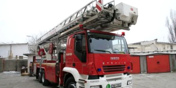 Ploieşti: Un incendiu izbucnit în localitatea Bucov a dus la blocarea traficului pe DN 1B