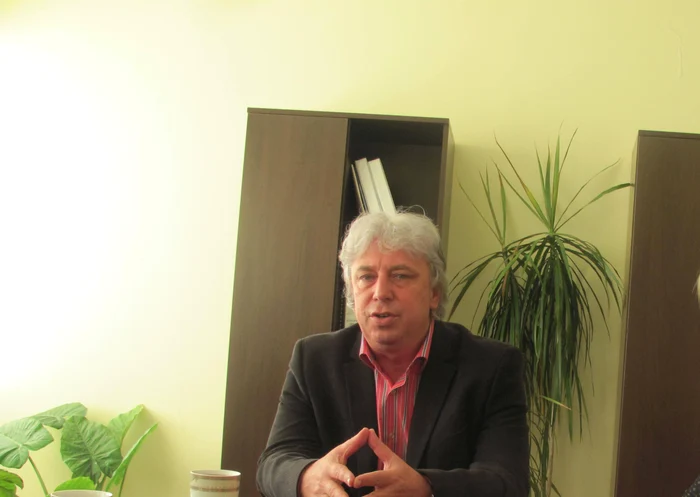 Ioan Abrudan a precizat că la eveniment şi-au anunţat prezenţa 62 de cadre didactice