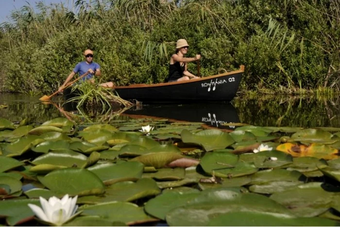 Invitaţie pe canalele deltei FOTO turismlent.ro