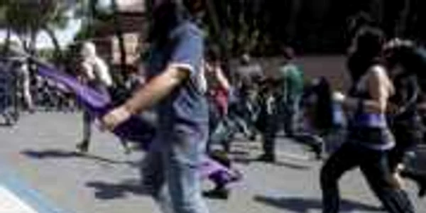 Mii de activişti protesteză faţă de summitul G8 la L'Aquila