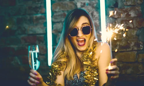 Revelion profimedia 0744653105 jpg