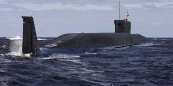 Medvedev anunţă: Rusia a lansat cu succes o rachetă strategică de pe un submarin