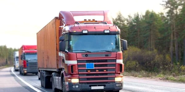  Este interzisă circulaţia vehiculelor cu masa totală maximă autorizată mai mare de 7,5 tone 