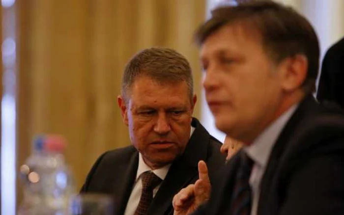 Crin Antonescu şi Klaus Iohannis: fost şi viitor preşedinte al PNL FOTO Eduard Enea