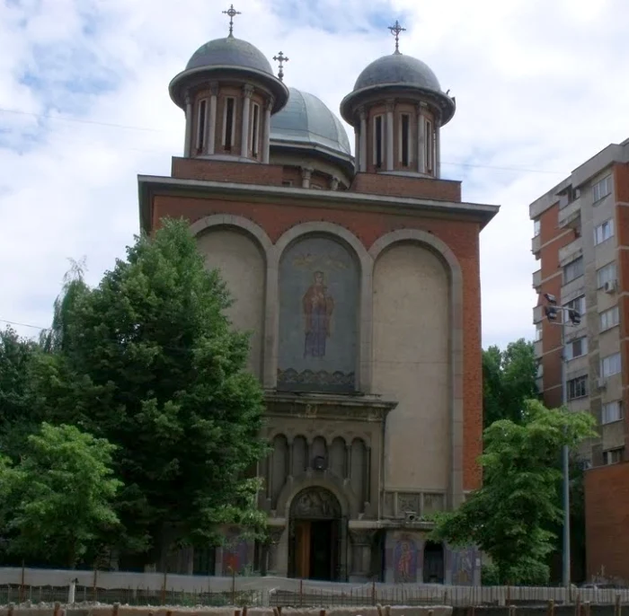 Biserica Sfânta Vineri Nouă din Bucureşti poartă hramul Cuvioasei ParaschevaFoto: panoramio.com