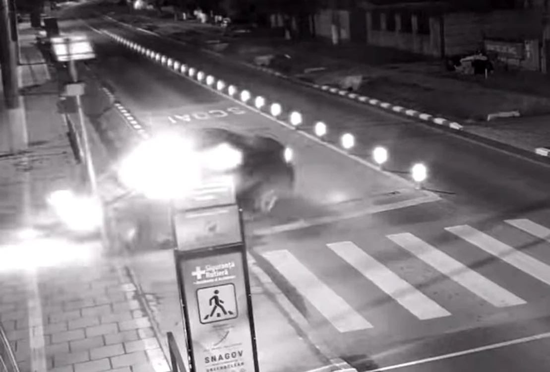 Un șofer și-a făcut mașina praf Foto: captură video Info Trafic România