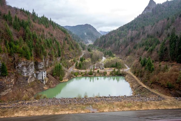 Amenajarea Hidrocentrala de la Răstolița