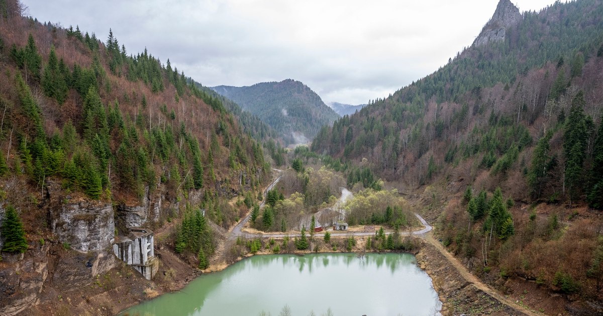 Hidrocentrala Răstolița: Blocaj în instanță și pierderi uriașe pentru România