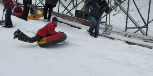 Pista de tubing face deliciul mureşenilor