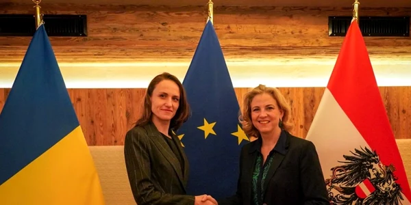 Oana Țoiu si  Beate Meinl Reisinger foto X png