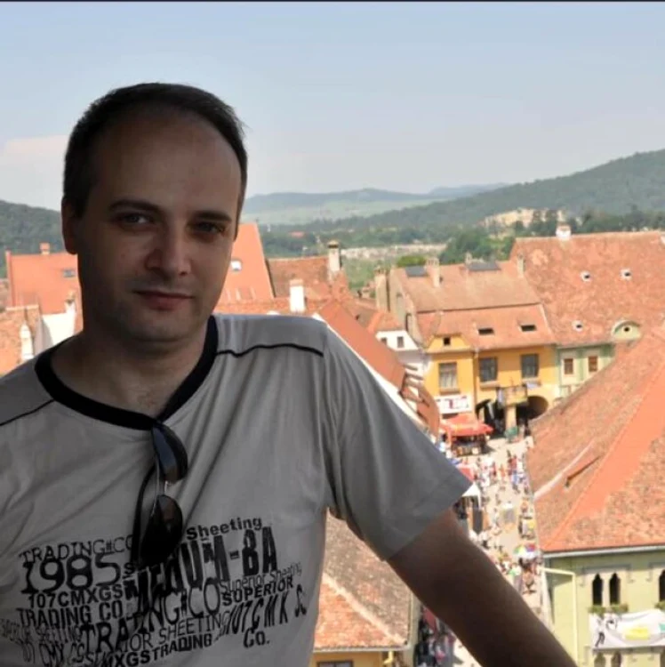 Medicul Cătălin Denciu a fost grav rănit în incendiul de la Spitalul Județean Piatra Neamțfoto: Facebook