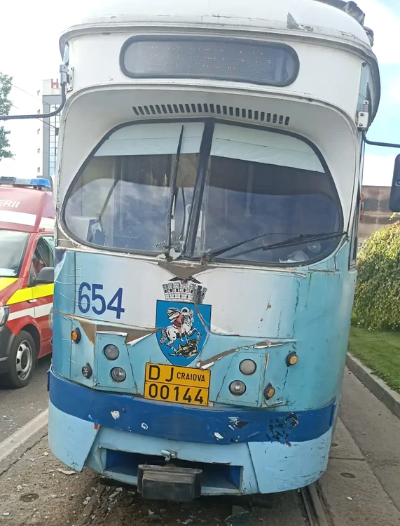 Tramvai implicat în accidentul din Craiova / Foto Gazeta de Sud