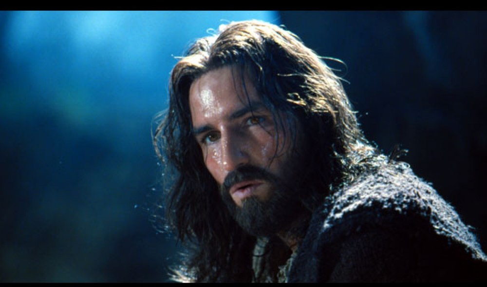 Patimile lui Jim Caviezel, actorul care l-a jucat pe Iisus: „Operație pe cord deschis și multe medicamente”  