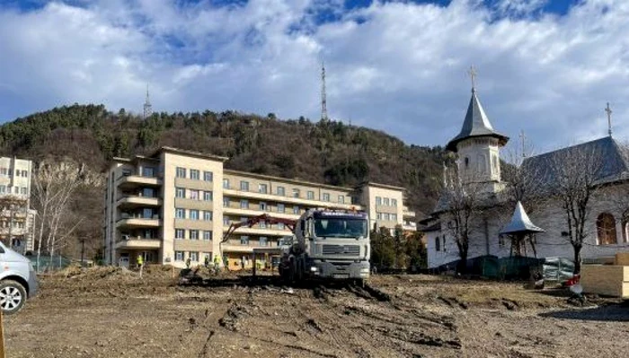 Lucrările la spitalul modular sunt estimate a fi terminate în aprilie 2021 FOTO Dăruieşte Viaţă