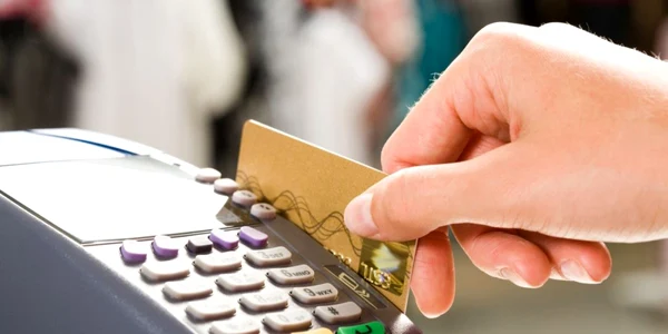 plata card pos p o s credit cumparaturi shutterstock