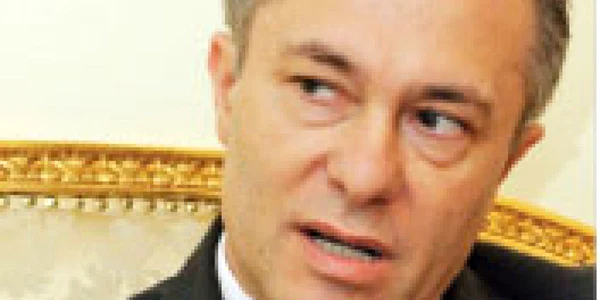 Cine îl susţine  pe  Cristian Diaconescu 