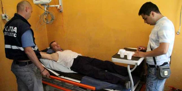 Şeful de post din comuna Mozăceni a ajuns la spital