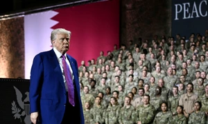 Donald Trump si trupe / soldați FOTO AFP 