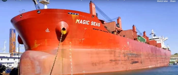 Magic Seas a fost scufundată de rebeli, dar echipajul a reuşit să se salveze. FOTO: captură video