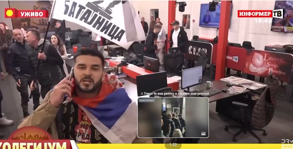 Sediul unui post TV pro-Vucic din Serbia, luat cu asalt de protestatari. Apeluri pentru arestarea proprietarului televiziunii